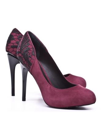 GUESS maroon suede leather pumps